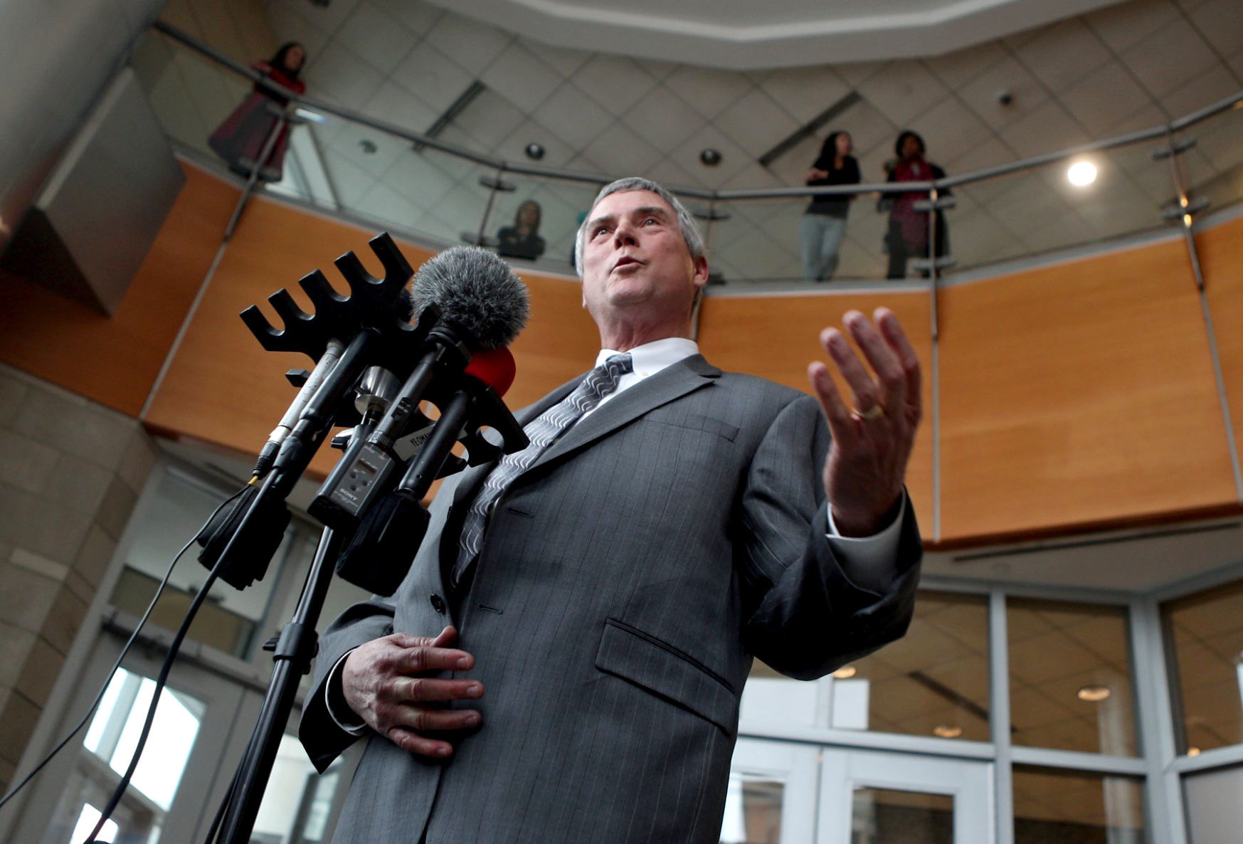 Prosecuting Attorney Bob McCulloch gives press conference Ferguson Justice Department